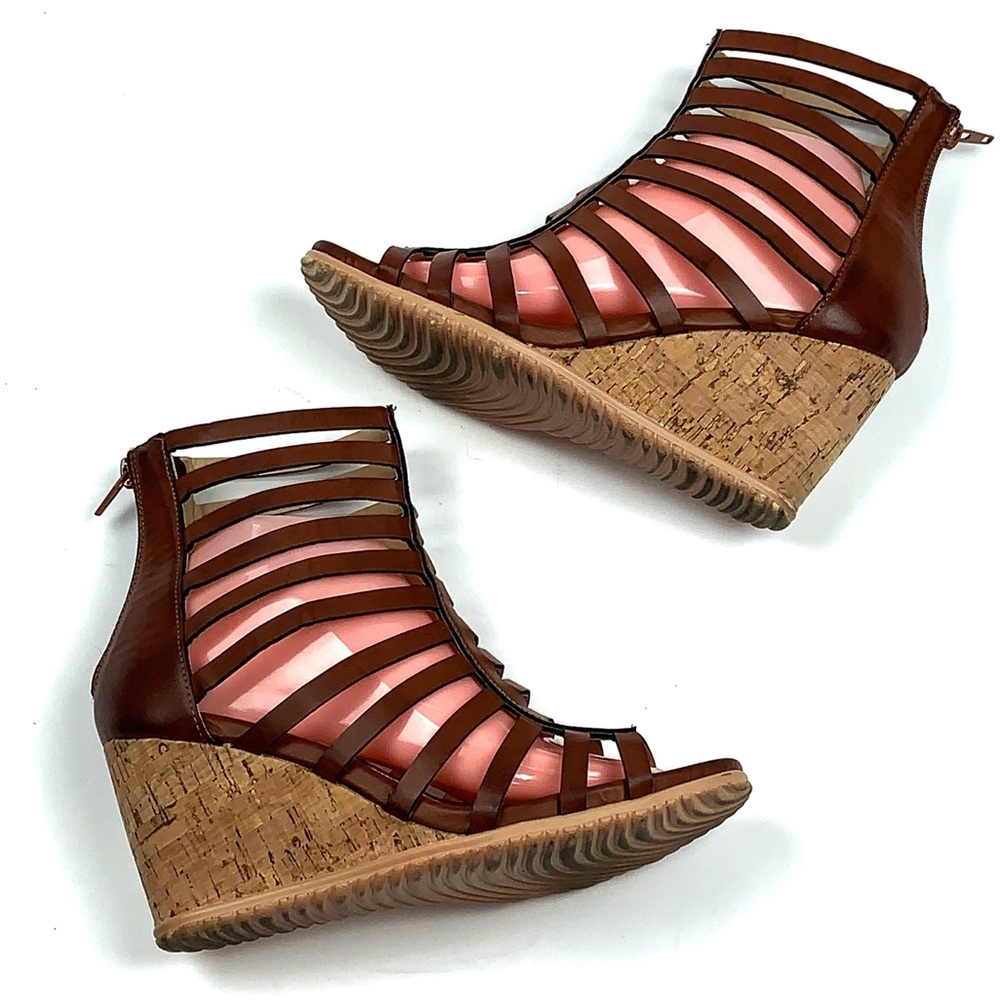 Volatile Womens Prominent Brown Sandals 8